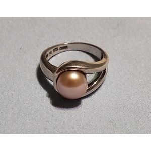 925 Sterling Silver Pearl Ring Size 6